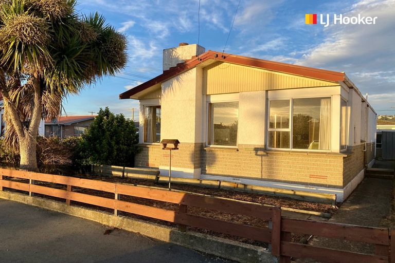 Photo of property in 182 Oxford Street, South Dunedin, Dunedin, 9012