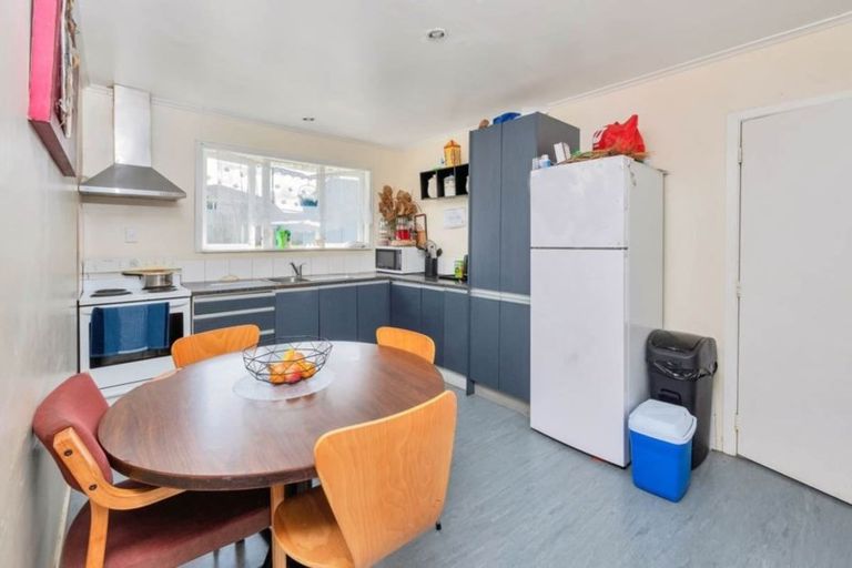 Photo of property in 12 Igloo Place, Red Hill, Papakura, 2110