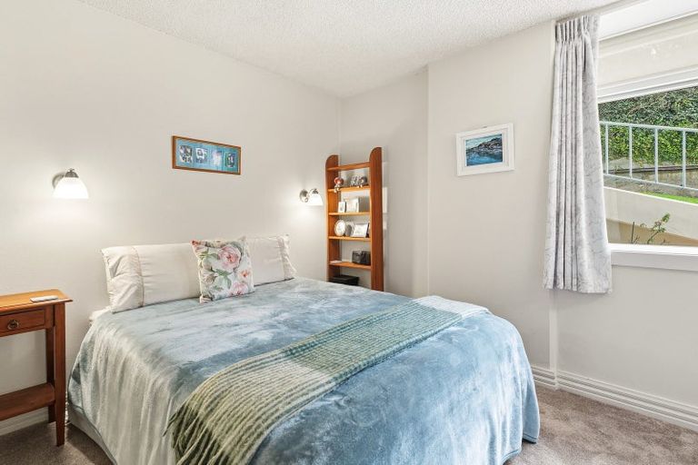 Photo of property in Jerningham Apartments, 20 Oriental Terrace, Oriental Bay, Wellington, 6011