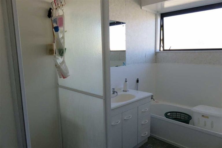 Photo of property in 44 Kahikatea Drive, Melville, Hamilton, 3206