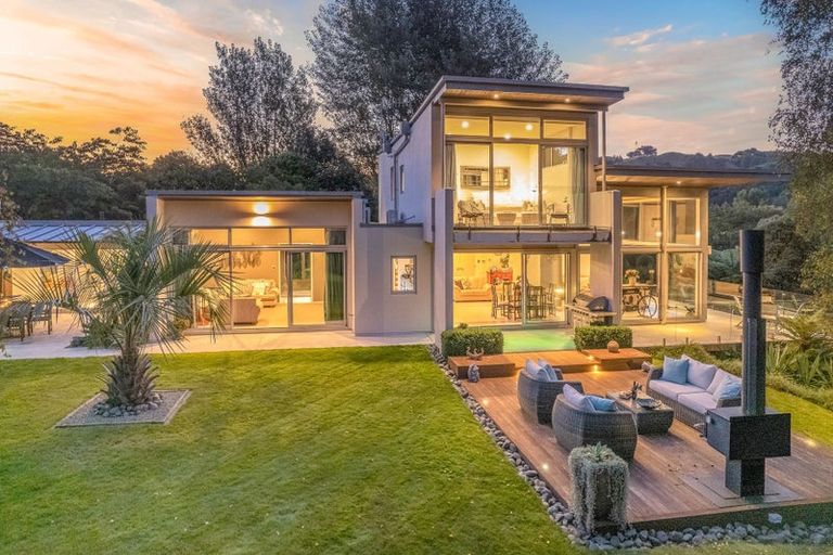 Photo of property in 124 Maui Pomare Road, Nikau Valley, Paraparaumu, 5032