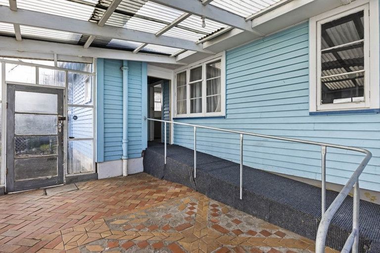 Photo of property in 14 Cornwall Street, Patea, 4520