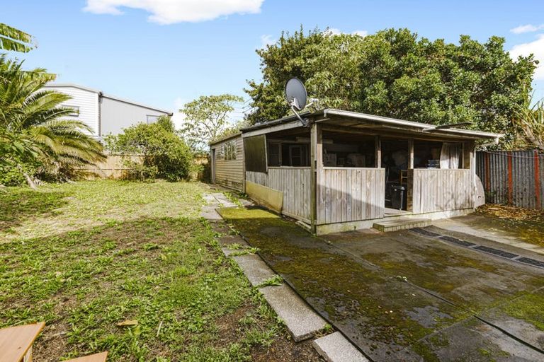 Photo of property in 11 Hall Avenue, Mangere, Auckland, 2022