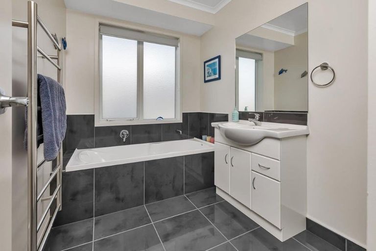 Photo of property in 109 Tamure Place, Ruakaka, 0116