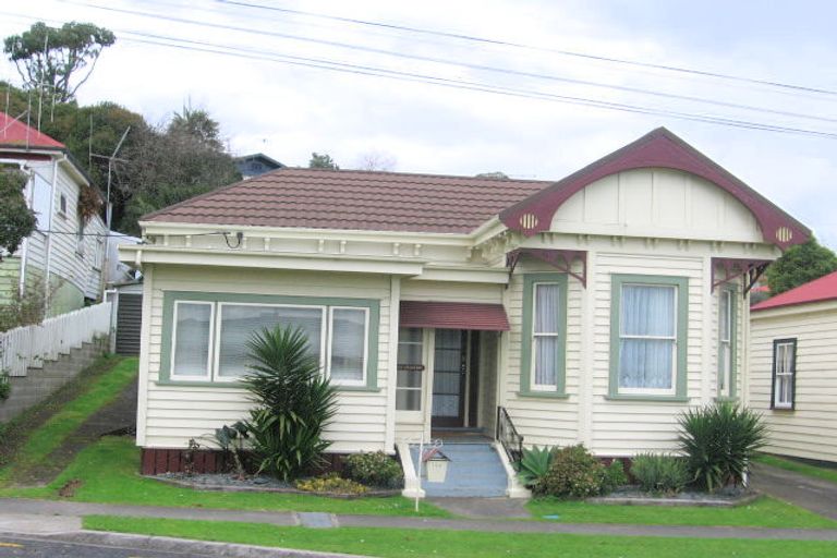 Photo of property in 102 Karaka Road, Thames, 3500