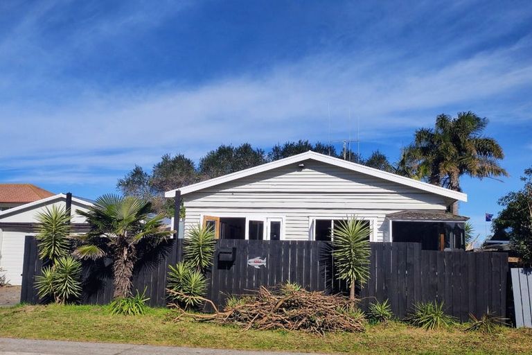 Photo of property in 1218a Papamoa Beach Road, Papamoa Beach, Papamoa, 3118