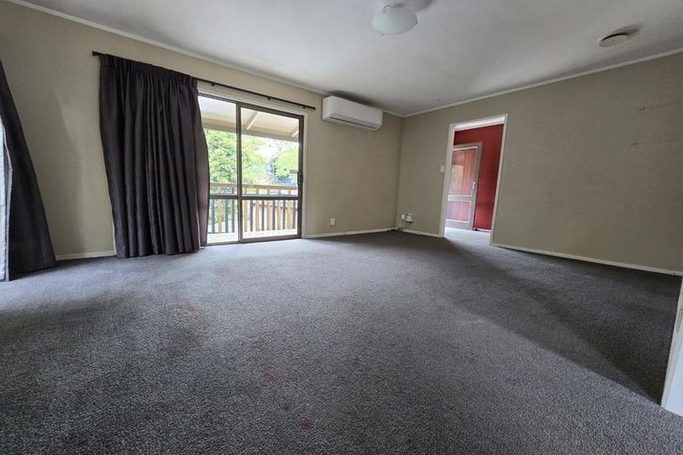 Photo of property in 14 Palmetto Place, Goodwood Heights, Auckland, 2105