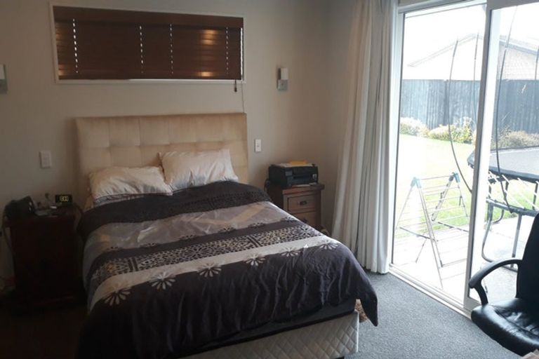 Photo of property in 33 Beachvale Drive, Kaiapoi, 7630