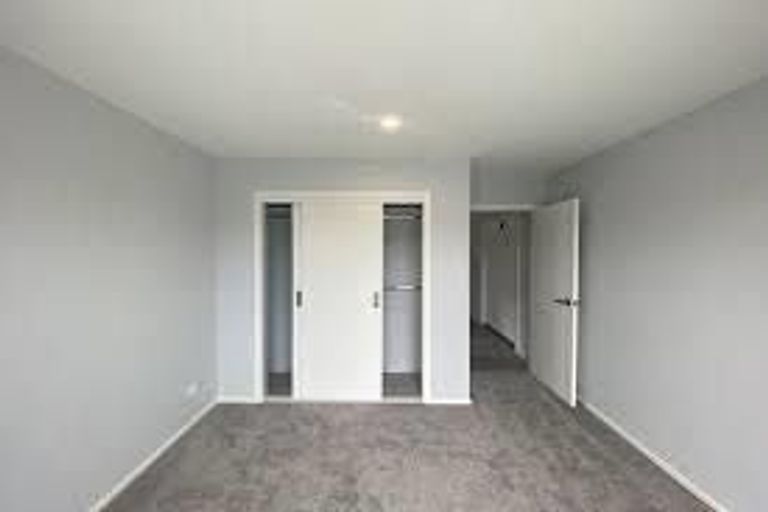 Photo of property in 35 Johns Creek Crescent, Silverdale, 0932