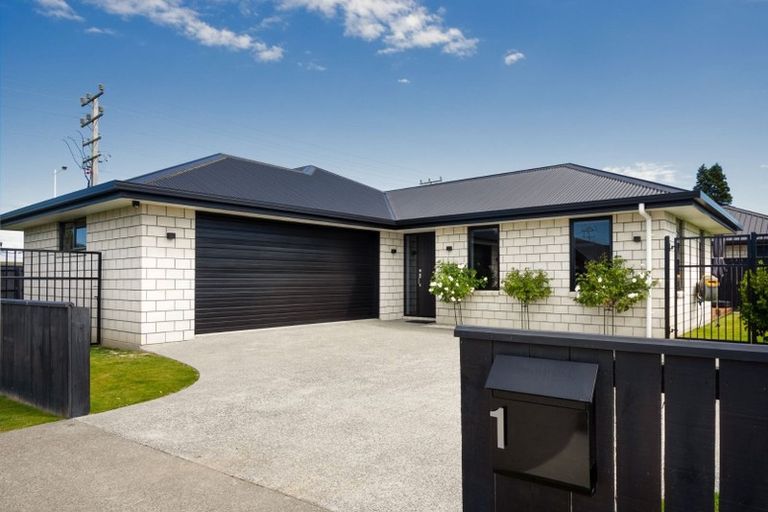 Photo of property in 1 Rose Manor Drive, Springlands, Blenheim, 7201