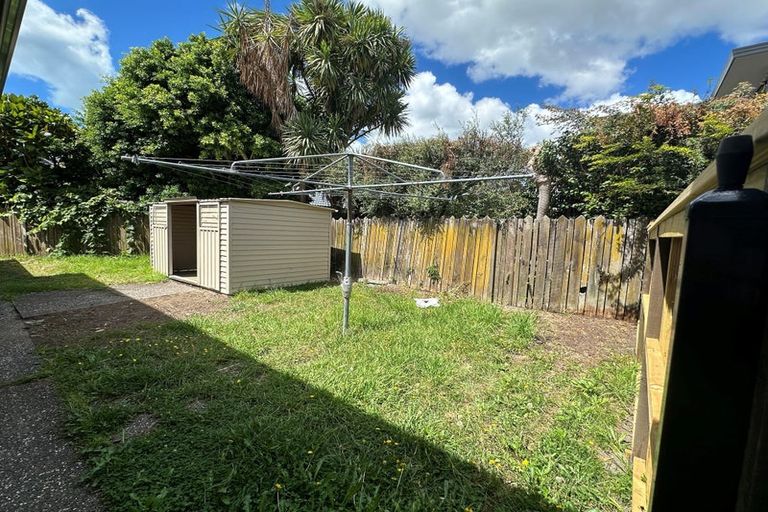 Photo of property in 8 Monet Grove, West Harbour, Auckland, 0618