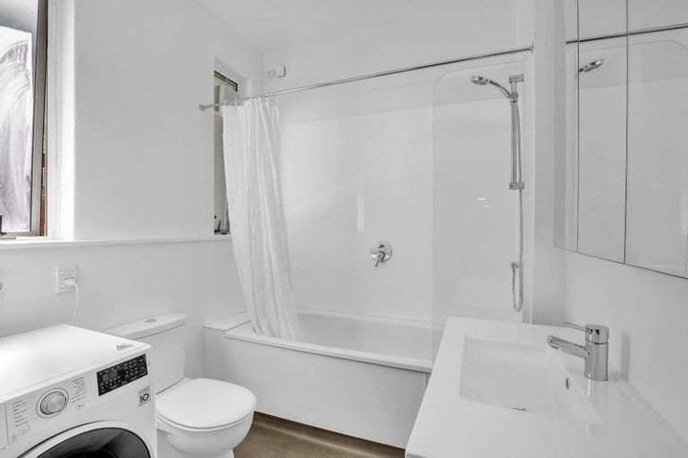 Photo of property in Invincible House, 9/161 Willis Street, Te Aro, Wellington, 6011