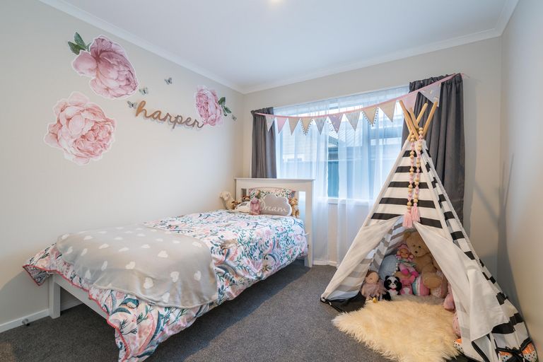 Photo of property in 45 Silver Springs Boulevard, Mosgiel, 9024