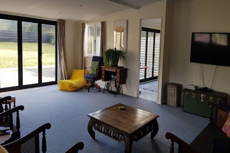 Photo of property in 32 Hunia Terrace, Himatangi Beach, Foxton, 4891