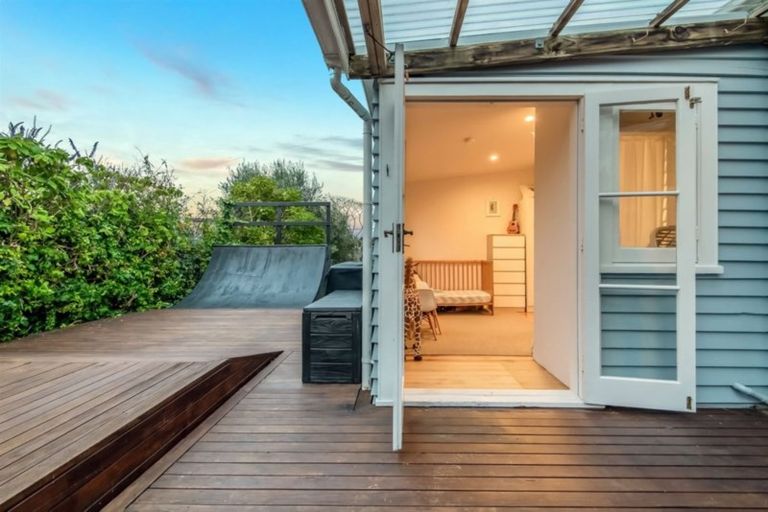 Photo of property in 1/10 Coronation Street, Belmont, Auckland, 0622