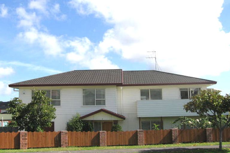 Photo of property in 5 Gala Place, Henderson, Auckland, 0612
