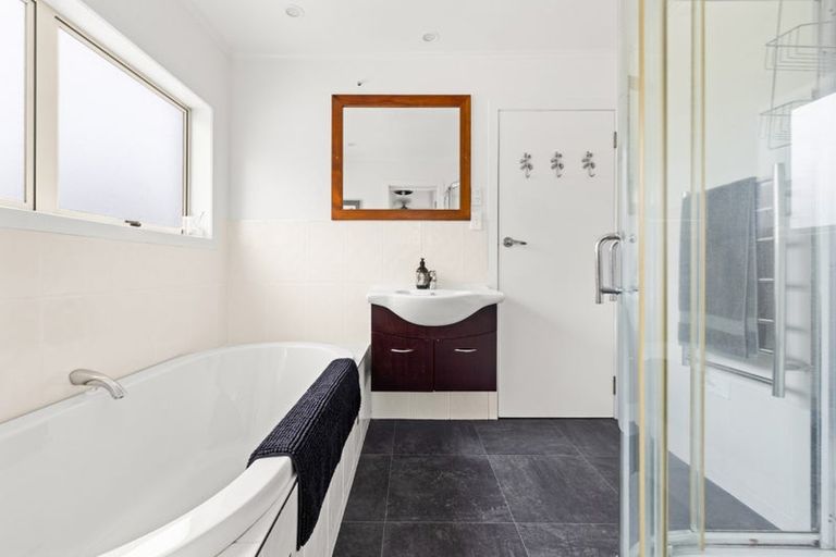 Photo of property in 2195 Waimarama Road, Waimarama, Havelock North, 4294