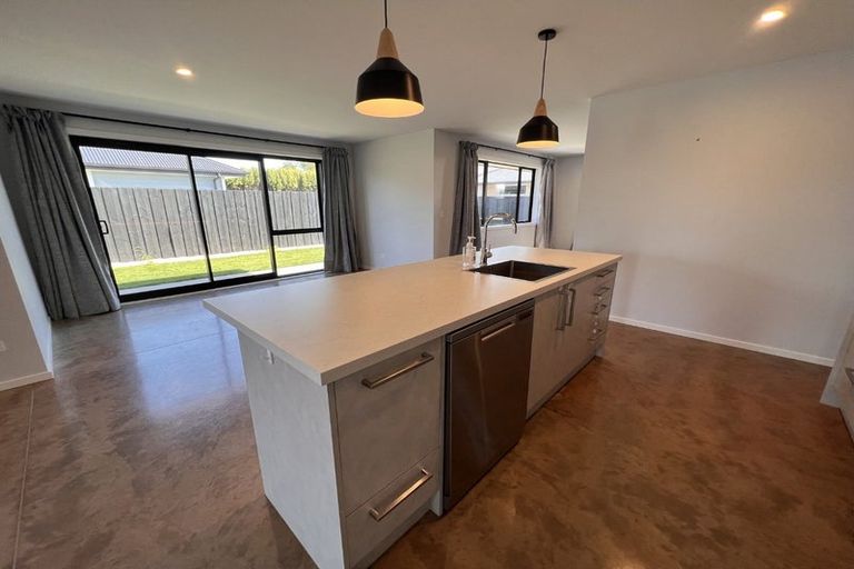 Photo of property in 9 Johnson Avenue, Amberley, 7410