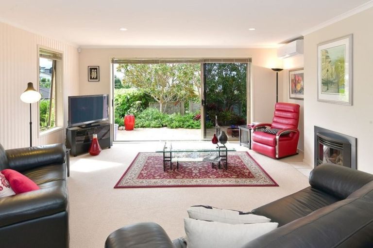 Photo of property in 25 Mariner Drive, Gulf Harbour, Whangaparaoa, 0930