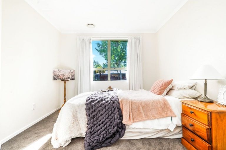 Photo of property in 11 Bouverie Crescent, Flagstaff, Hamilton, 3210