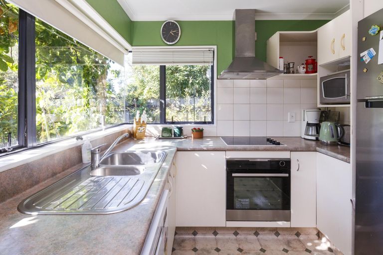 Photo of property in 75 Lyndhurst Street, Takaro, Palmerston North, 4412