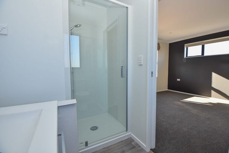 Photo of property in 114 Brooklyn Road, Carterton, 5713