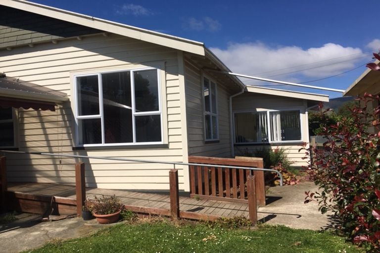 Photo of property in 14 Mary Street, Waimate, 7924