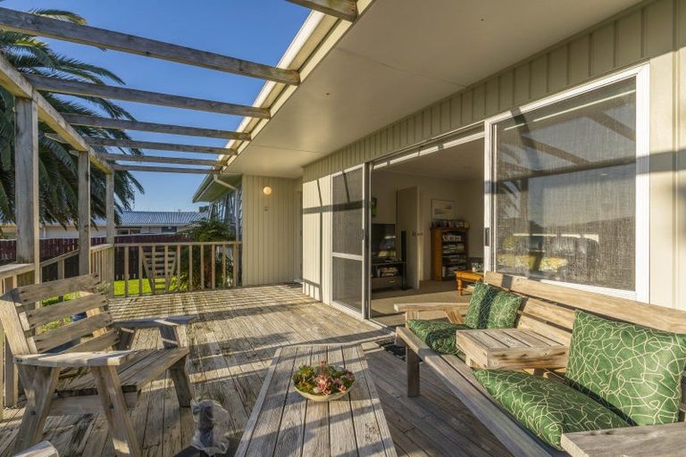 Photo of property in 15 Teoti Street, Paraparaumu Beach, Paraparaumu, 5032