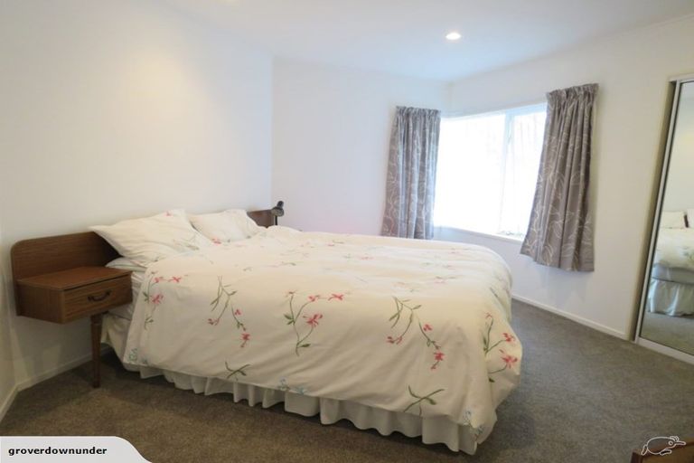 Photo of property in 327 Kaipara Road, Papakura, 2582