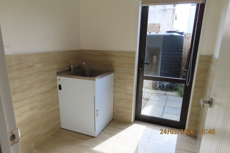 Photo of property in 5/100 Seymour Road, Sunnyvale, Auckland, 0612