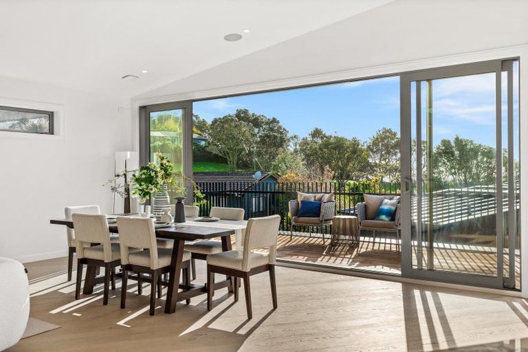 Photo of property in 61a Churchill Road, Murrays Bay, Auckland, 0630