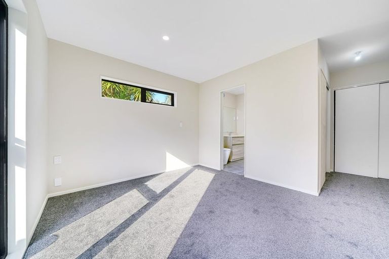 Photo of property in 25a Routley Drive, Glen Eden, Auckland, 0602