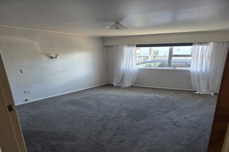 Photo of property in 1/42 Belt Road, Moturoa, New Plymouth, 4310