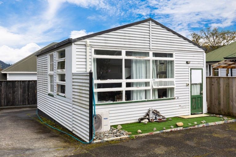 Photo of property in 146a Waikawa Road, Picton, 7220