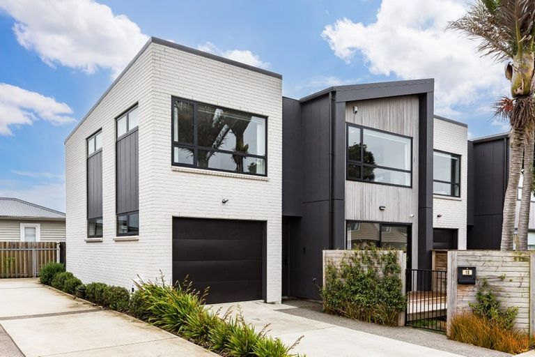 Photo of property in 1b Wai-iti Crescent, Woburn, Lower Hutt, 5010