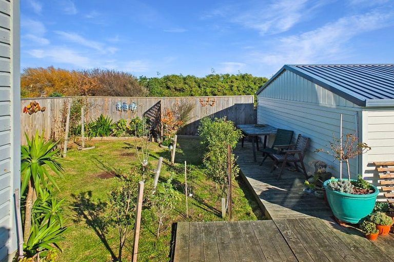 Photo of property in 5 Huia Street, Foxton Beach, Foxton, 4815