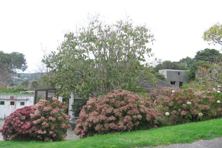 Photo of property in 7 Kiwi Crescent, Tawa, Wellington, 5028