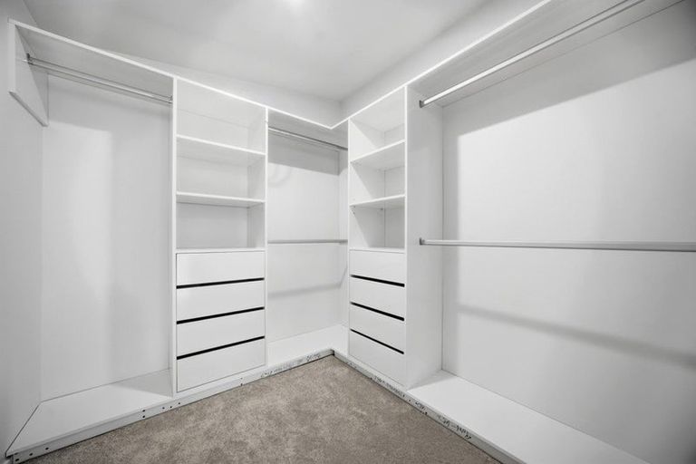 Photo of property in 10 Tusac Place, Totara Vale, Auckland, 0627