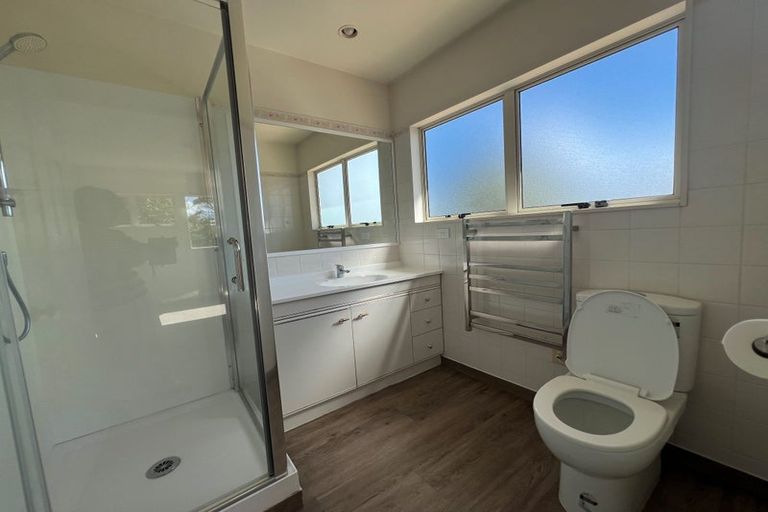 Photo of property in 36a Crichton Terrace, Hauraki, Auckland, 0622