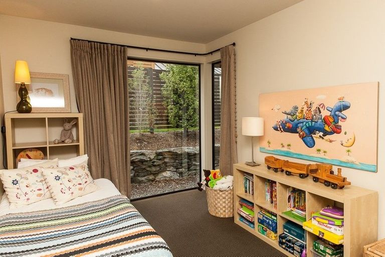 Photo of property in 26 Rannoch Drive, Jacks Point, Queenstown, 9371