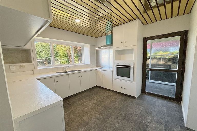Photo of property in 56 Peer Street, Upper Riccarton, Christchurch, 8041