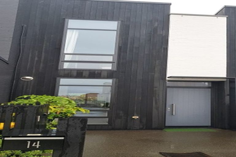 Photo of property in 14 Cochrane Road, Hobsonville, Auckland, 0616