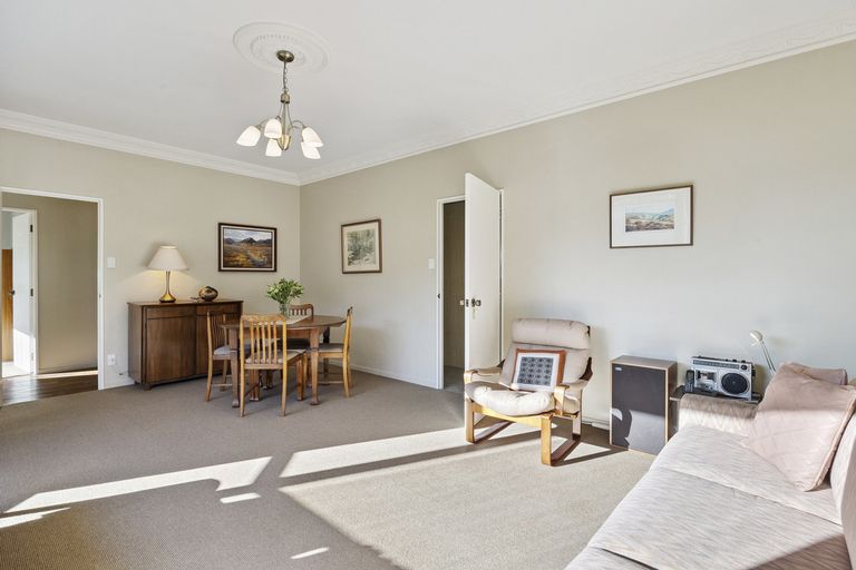 Photo of property in 231 Bay View Road, Saint Clair, Dunedin, 9012