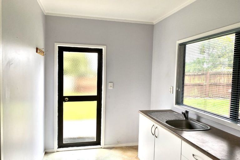 Photo of property in 13 Glenshee Place, Highland Park, Auckland, 2010