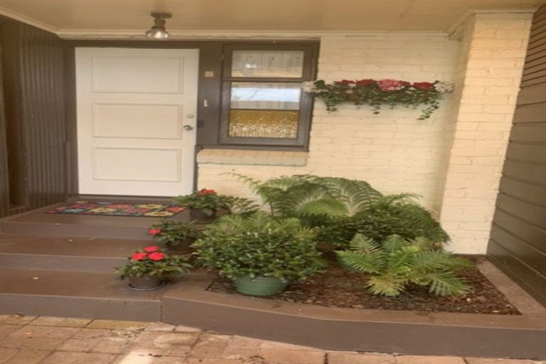 Photo of property in 1/227 East Coast Road, Campbells Bay, Auckland, 0620