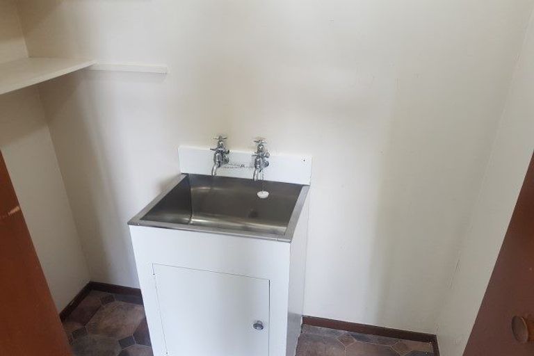 Photo of property in 1/31 Mana Avenue, Titahi Bay, Porirua, 5022