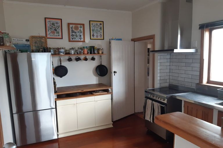 Photo of property in 108 Russell Terrace, Berhampore, Wellington, 6023