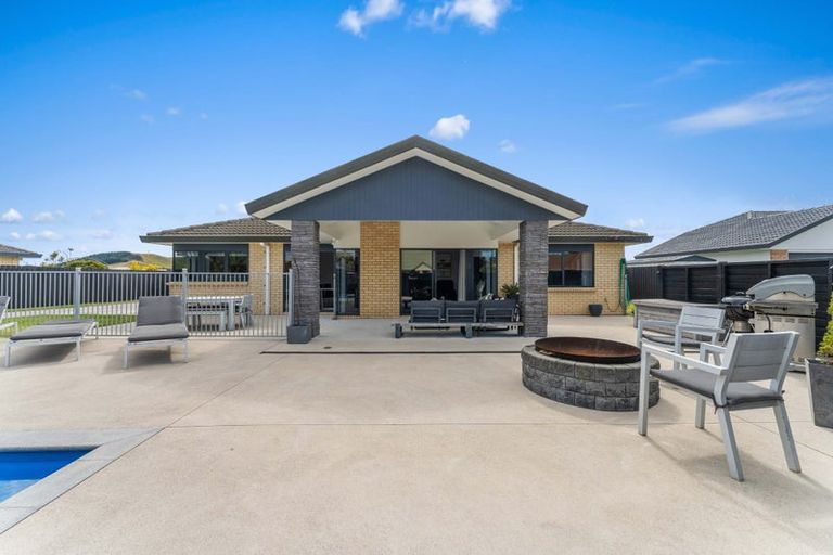 Photo of property in 11 Thoroughbred Place, Papamoa Beach, Papamoa, 3118