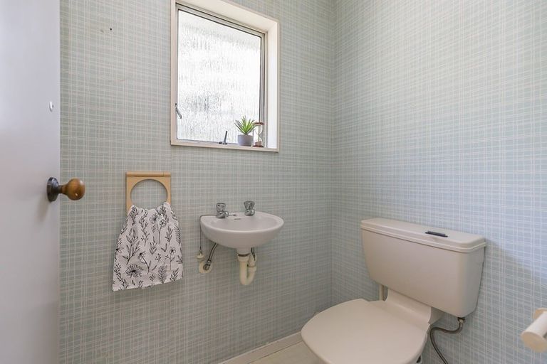 Photo of property in 2/27 Kenwyn Terrace, Newtown, Wellington, 6021