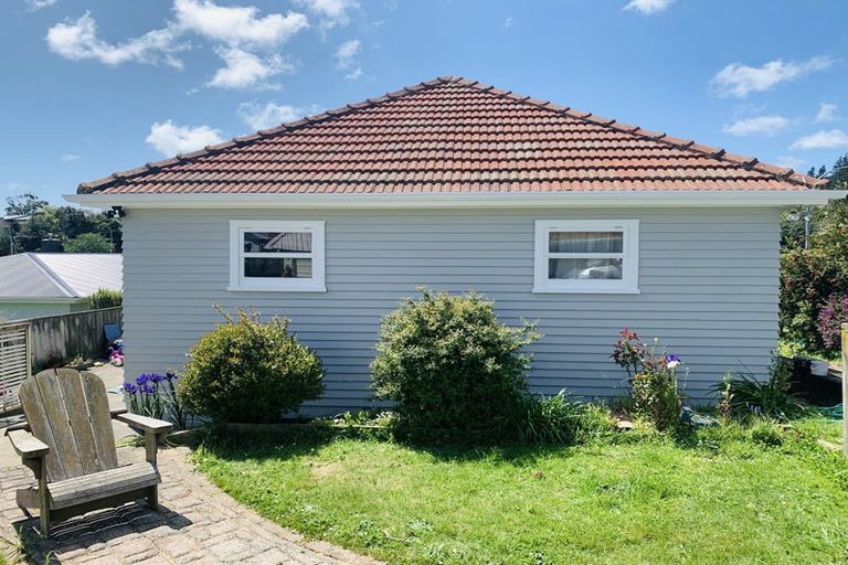Photo of property in 63 Ranui Terrace, Tawa, Wellington, 5028